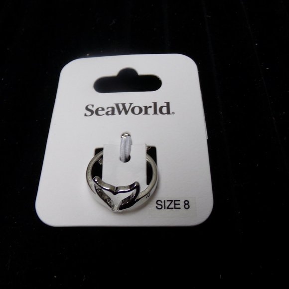 SeaWorld Whale Tail Band or ring size 7-8-9 - Picture 2 of 16
